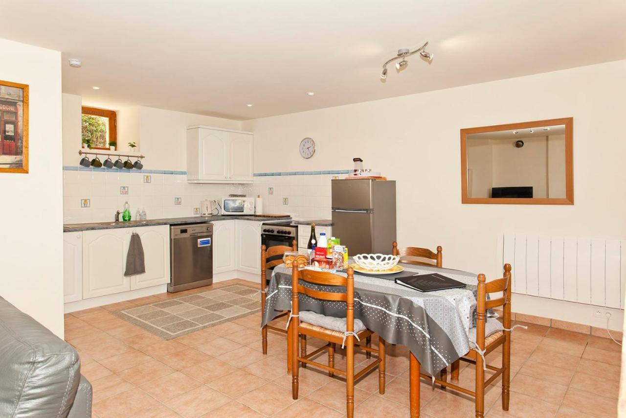Stone Cottage With Modern Cosy Interior Near To Josselin Perfect Retreat For Writers Or Star Gazers Guegon Экстерьер фото